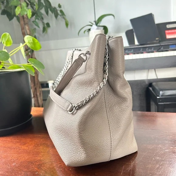 Tory Burch bag - Picture 6 of 11